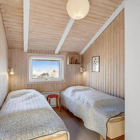 3 Bedroom Amazing In Holiday home